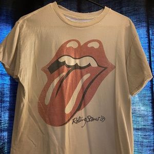 distressed rolling stones t shirt